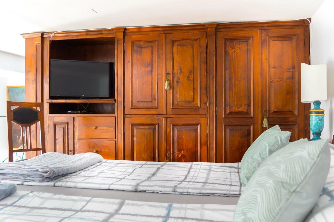 5 Comfortable Apartment Near Old Town Center ティミショアラ エクステリア 写真