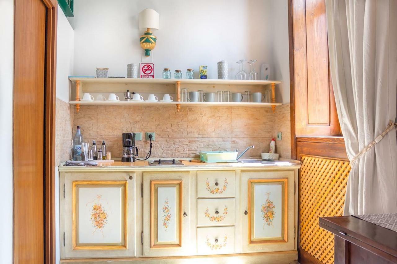 5 Comfortable Apartment Near Old Town Center ティミショアラ エクステリア 写真
